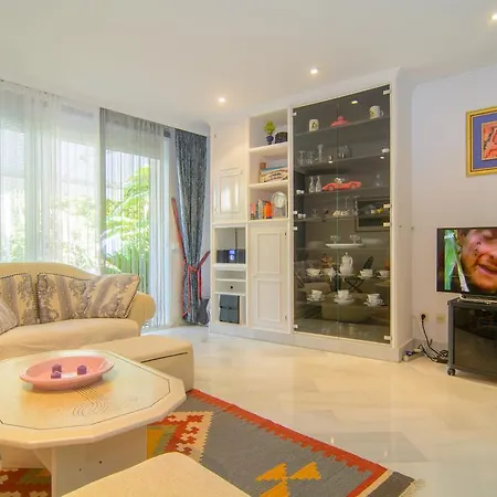 Ground Floor White Pearl Beach *